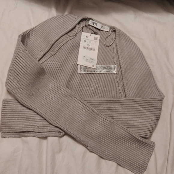 Brand New Zara knit arm wamer sweater size s - Picture 3 of 3